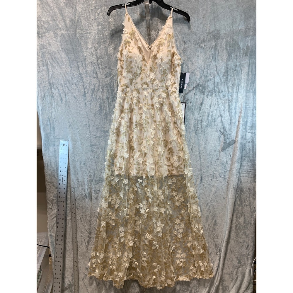 XSCAPE Women Champagne Gold 3D Floral Mesh V-Neck Gown XC250G Size 4 NWT